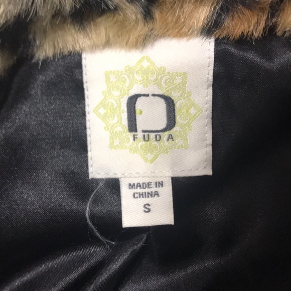 Fuda Faux Fur Leopard Coat - Picture 5 of 7